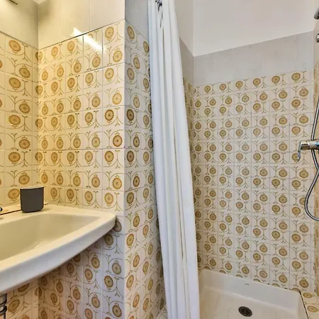 Amazing Seaview Two-bedroom Apartment Antibes